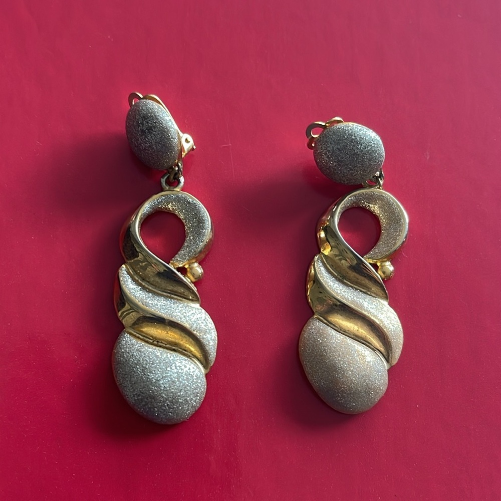 80s vintage earrings clip on